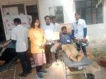 राष्ट्रीय युवा दिवस के अवसर पर दिन दयाल उपाध्याय गोरखपुर विश्वविद्यालय, गोरखपुर के राष्ट्रीय सेवा योजना (एनएसएस) के तत्वावधान में गुरु श्री गोरक्षनाथ ब्लड सेंटर, गोरखनाथ, गोरखपुर के सहयोग। से एक रक्तदान शिविर का आयोजन किया गया