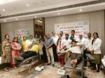 रोटरी क्लब गोरखपुर मिडटाउन एवं नई उमंग ( अखिल भारतीय मारवाड़ी महिला सम्मेलन)  एवम श्री गुरु गोरखनाथ चिकित्सालय के संयुक्त तत्वावधान में होटल सरोवर पोर्टिको, विजय चौक, गोरखपुर में रक्तदान शिविर का आयोजन किया गया।